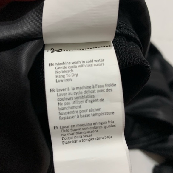 Luxe Faux Lether high rise Legging - Picture 4 of 9